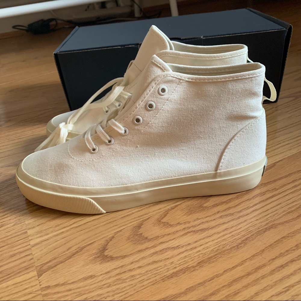 Everlane Forever High Top Sneakers- Ecru, US sz 9. NWT